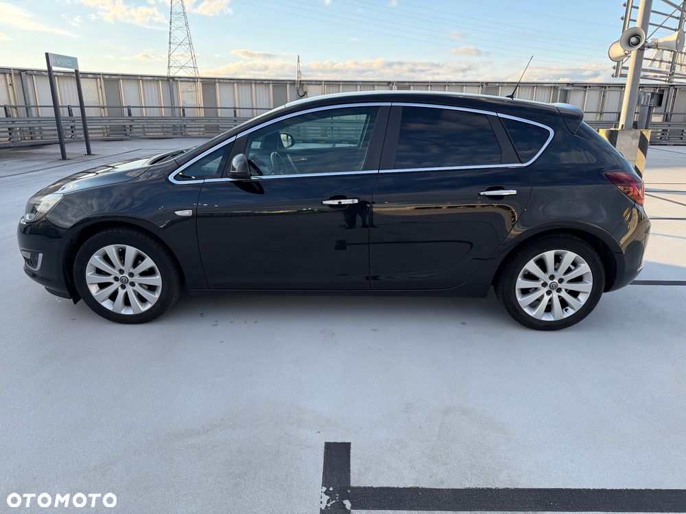 Opel Astra 1.4 T Cosmo - 11
