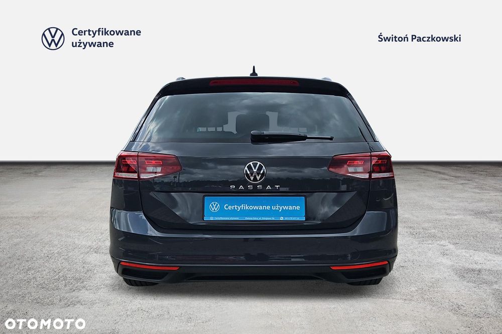 Volkswagen Passat - 4