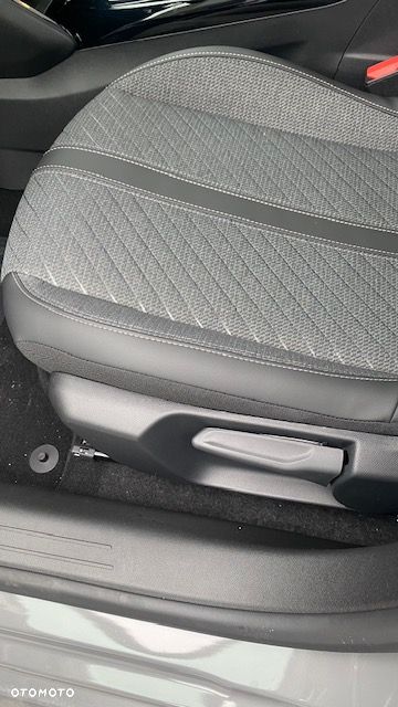 Peugeot 208 1.2 PureTech Allure S&S EAT8 - 5