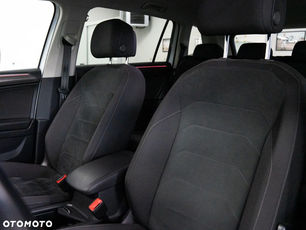 Volkswagen Tiguan 2.0 TSI 4Mot Elegance DSG - 25