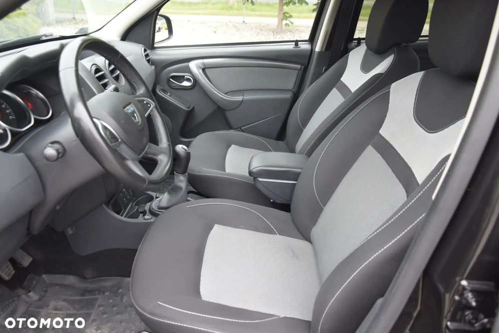 Dacia Duster 1.6 SCe Access S&S - 17