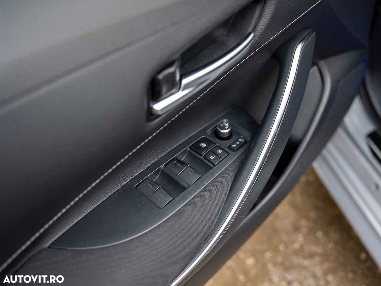 Toyota Corolla 1.8 Hybrid Touring Sports Business Edition - 35