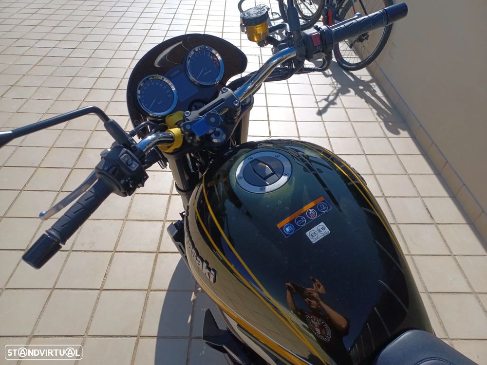 Kawasaki ZR - 8