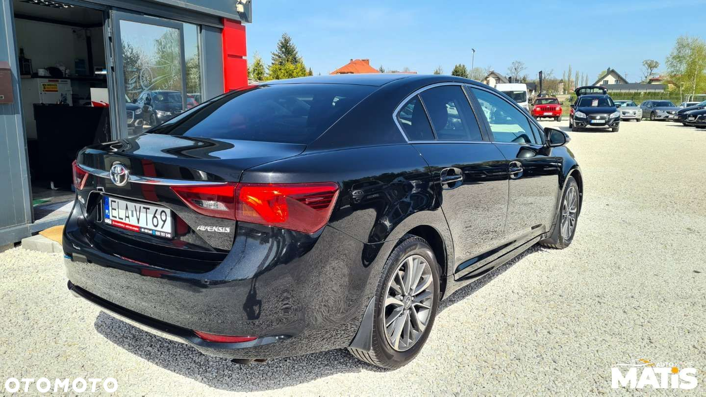 Toyota Avensis - 11