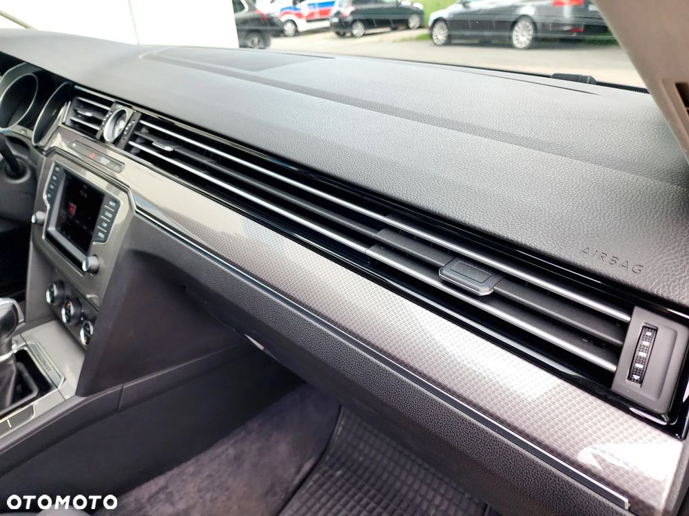 Volkswagen Passat Alltrack 2.0 TDI SCR 4Motion DSG - 27