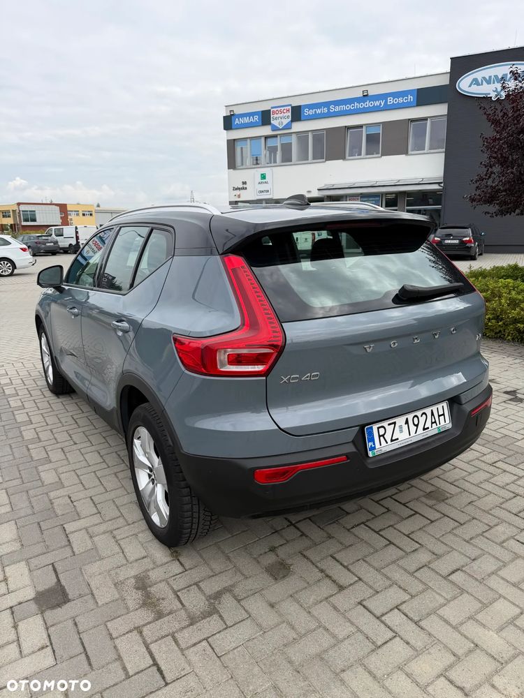 Volvo XC 40 T3 Momentum Pro - 21