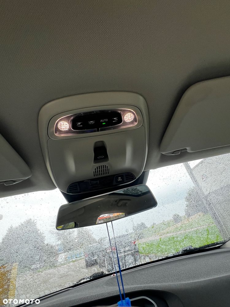 Volvo V40 D2 Summum - 31