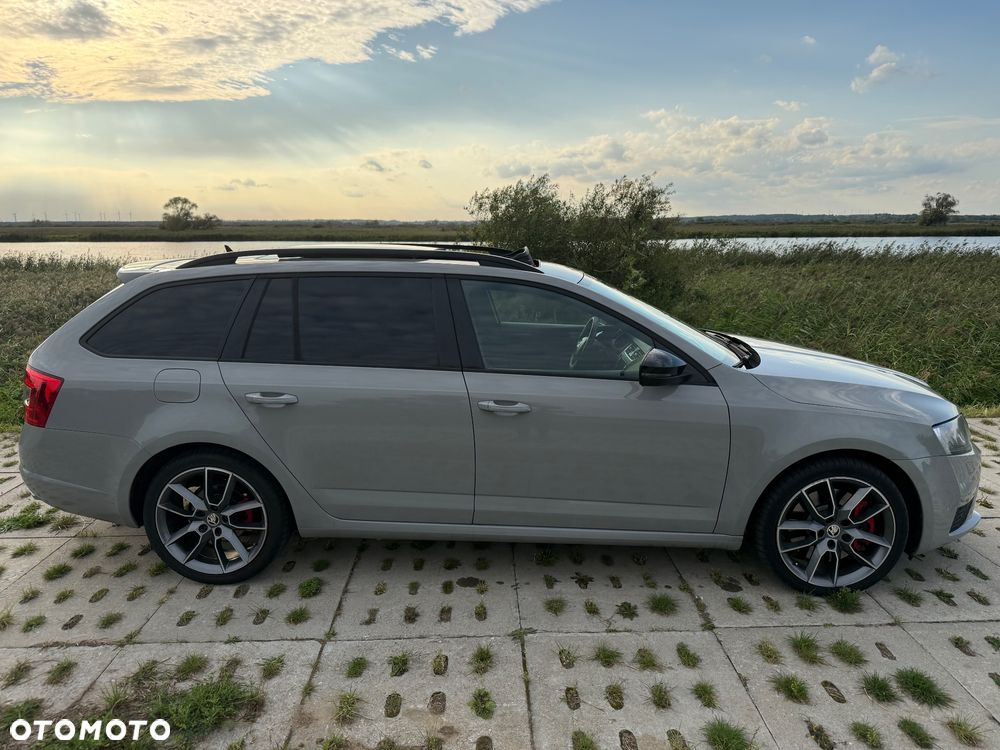 Skoda Octavia 2.0 TDI DSG RS - 6
