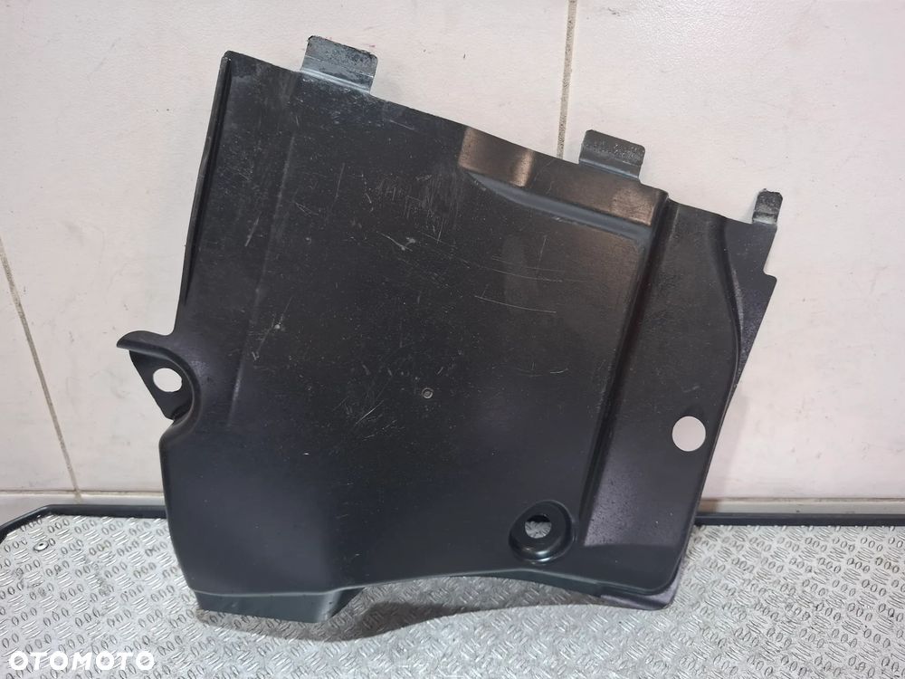 Prawa osłona podwozia Audi A5 2017 rok nr 8W0825202 - 1