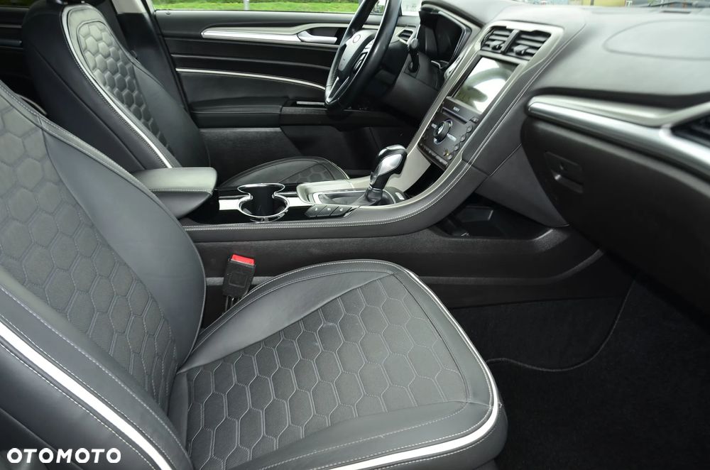 Ford Mondeo - 24