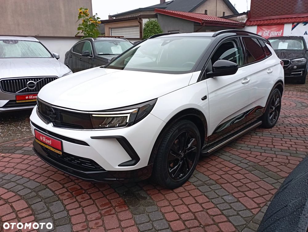 Opel Grandland 1.2 T GS Line S&S - 1