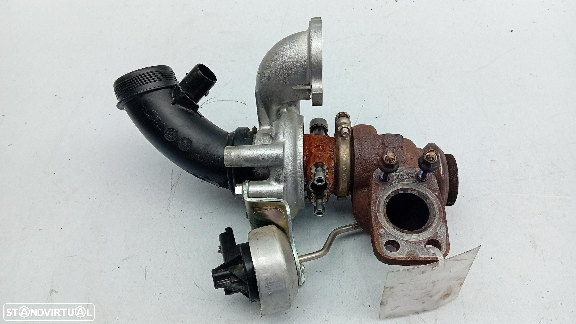 Turbo / compressor VOLVO V40 Hatchback - 4