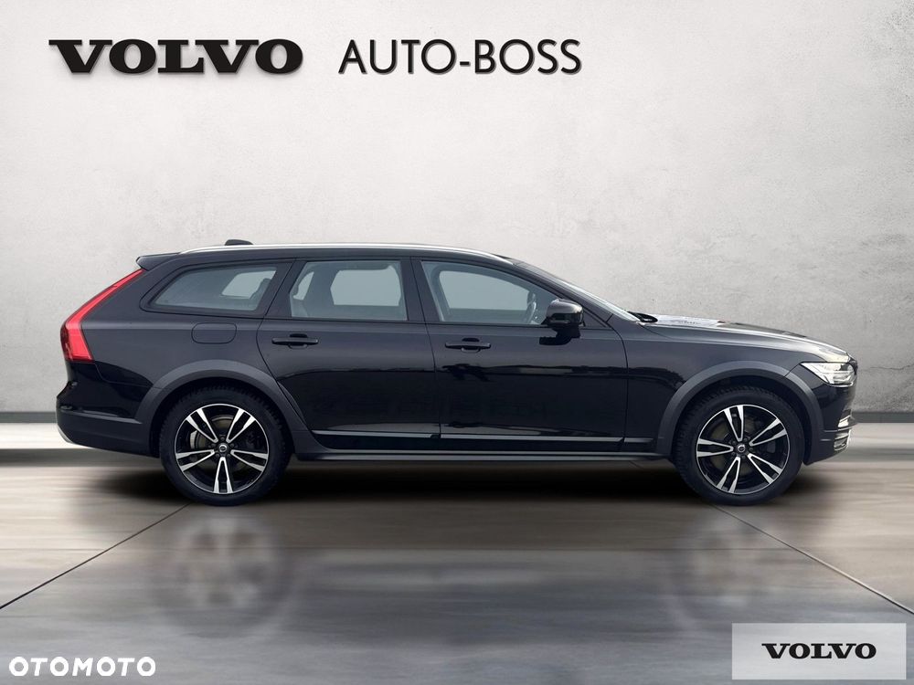 Volvo V90 Cross Country - 6