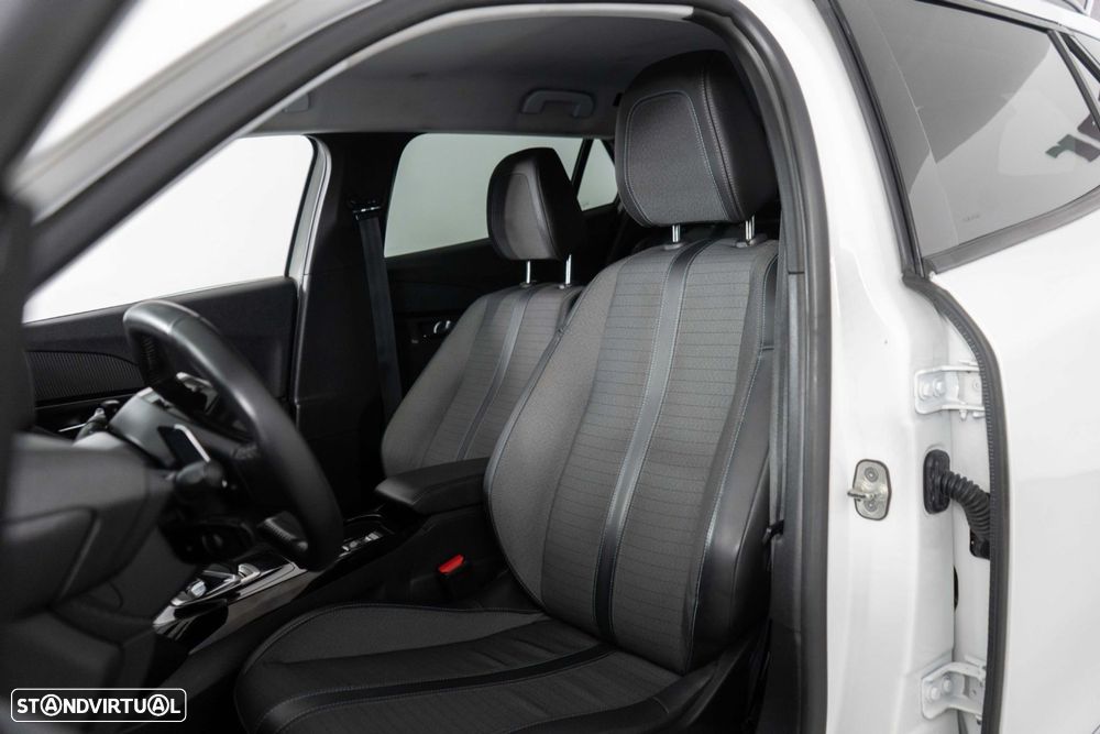 Peugeot 2008 1.5 BlueHDi Allure Pack EAT8 - 10