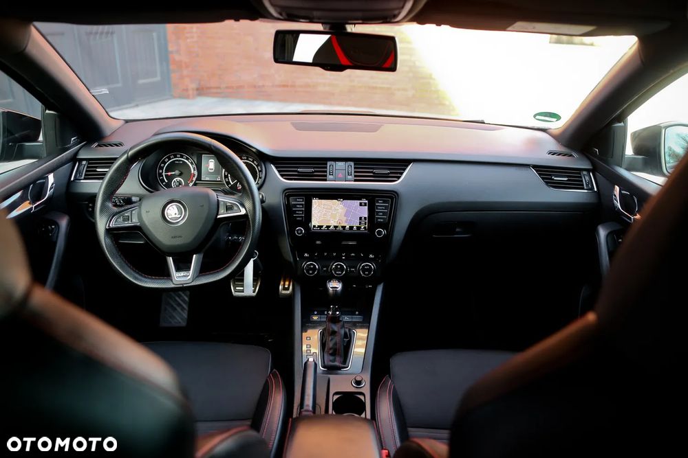 Skoda Octavia 2.0 TDI DSG RS - 21