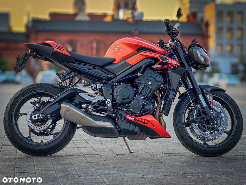 Triumph Street Triple - 3
