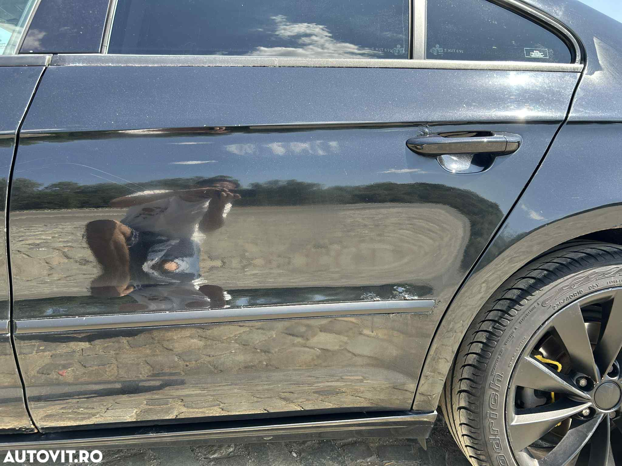 Volkswagen Passat 2.0TDI Sportline DPF DSG - 5