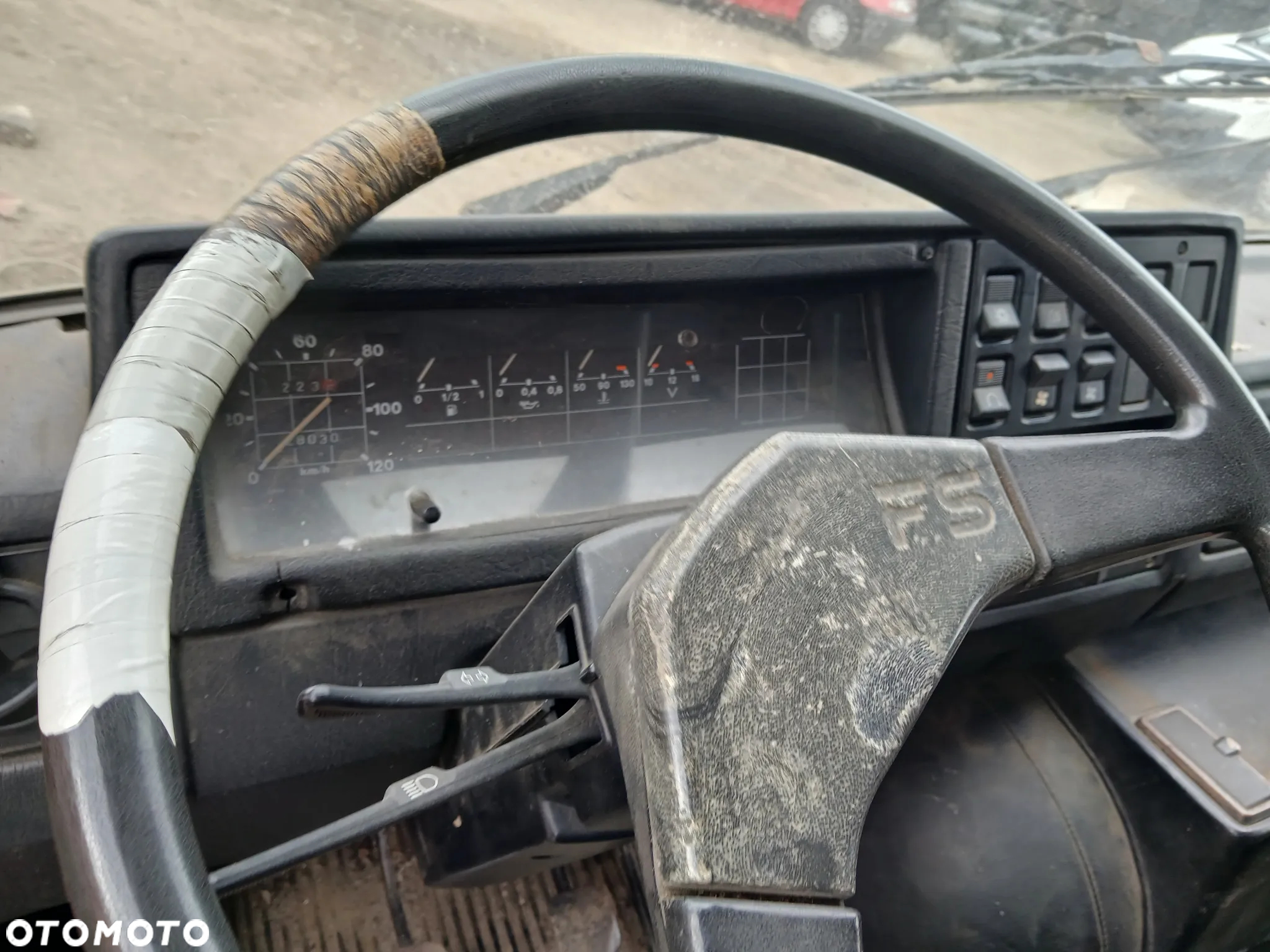 daewoo FS lublin fotel fotele kanapa deska kokpit podsufitka boczek boczki klamka podłokietnik licznik - 3