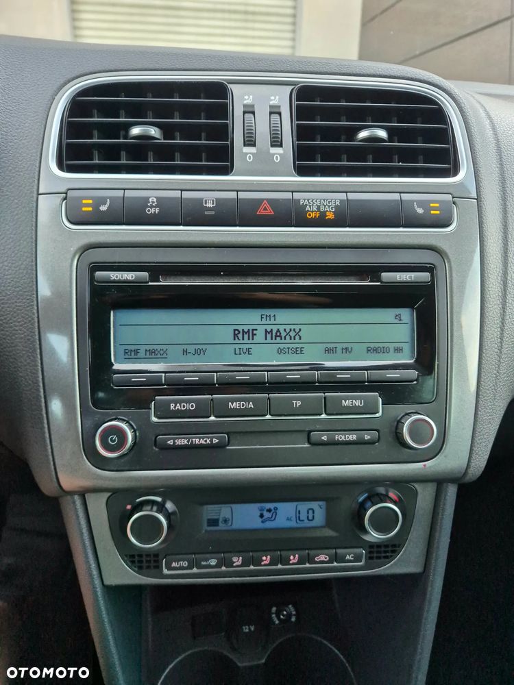 Volkswagen Polo 1.2 TSI MATCH - 30