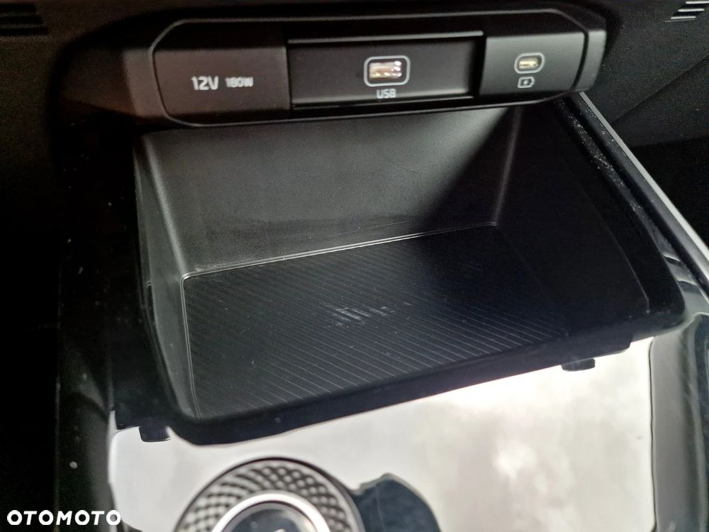 Kia Niro 1.6 GDI Hybrid L Business Line - 26