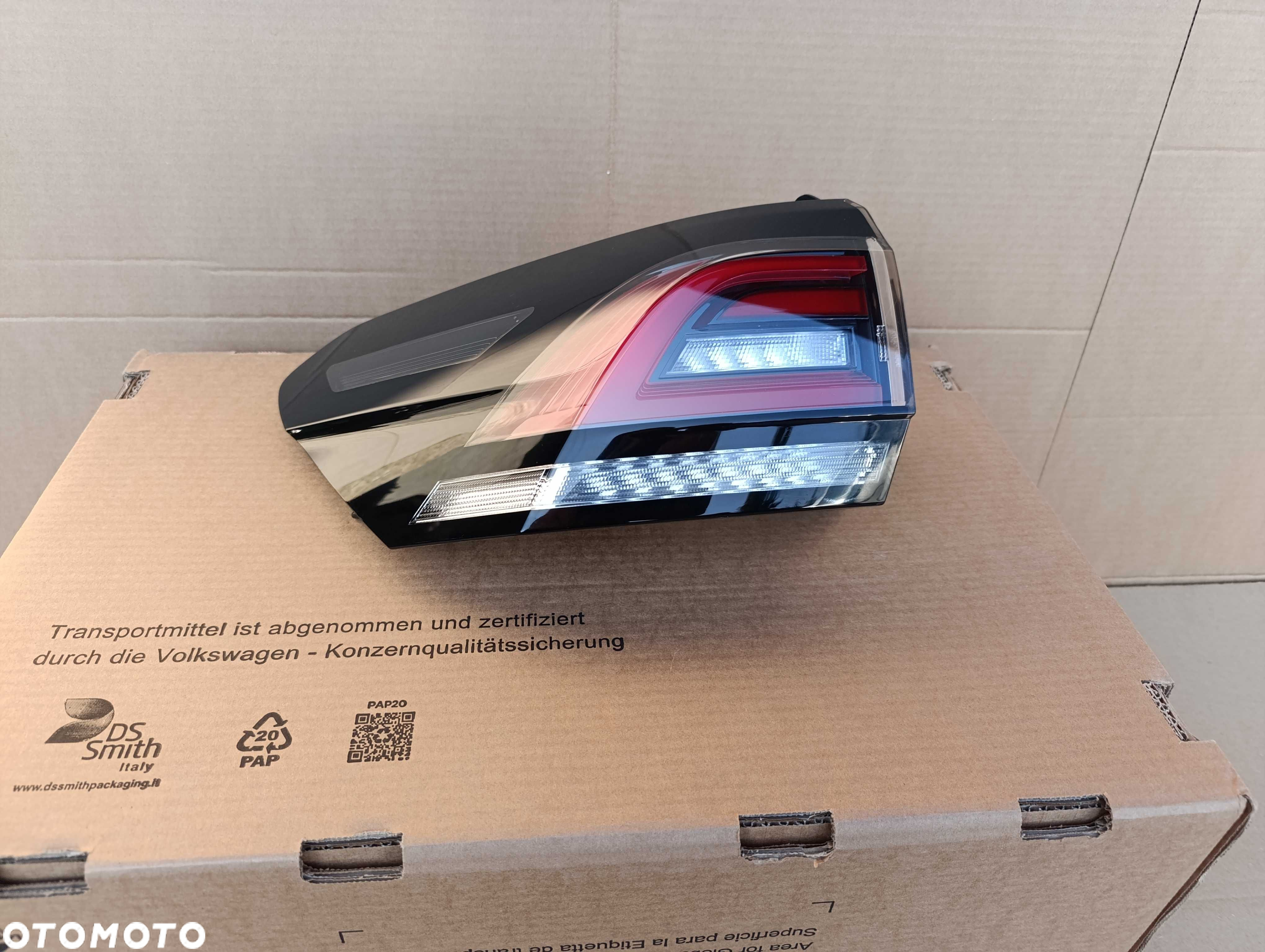 VW TAIGO 22- lampa lewa tył tylna oryginał idealna LED 2G7.945.095 - 3