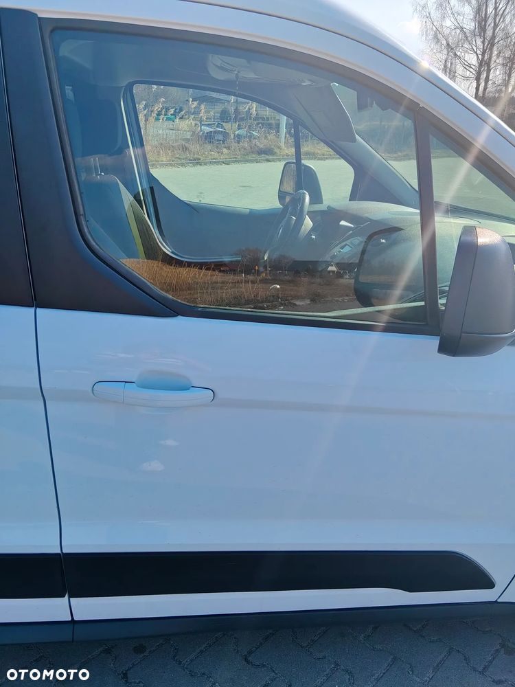 Ford Tourneo Connect - 14