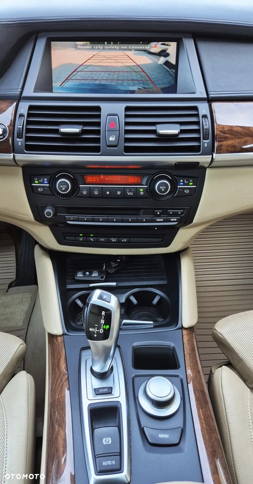 BMW X6 - 15
