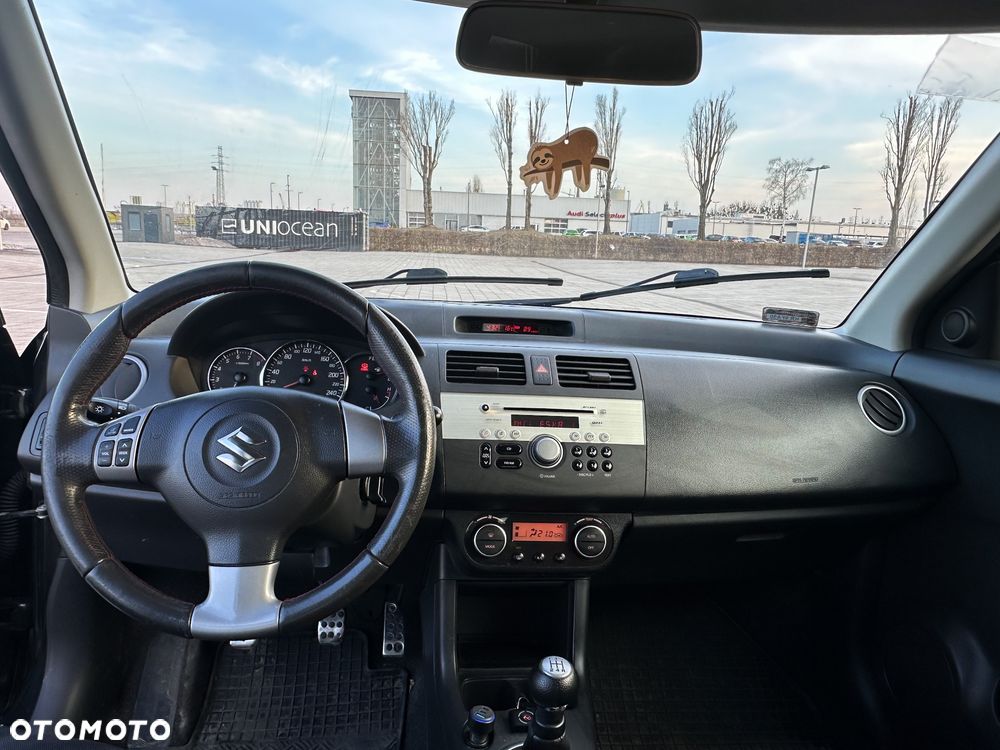 Suzuki Swift - 12