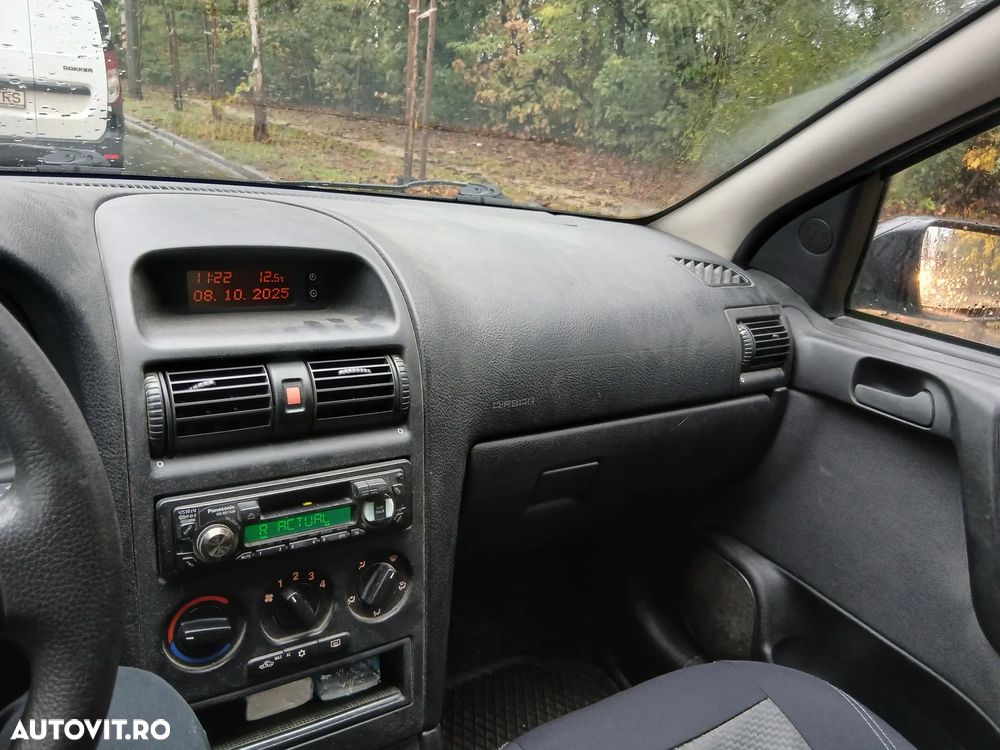 Opel Astra 1.6 - 12