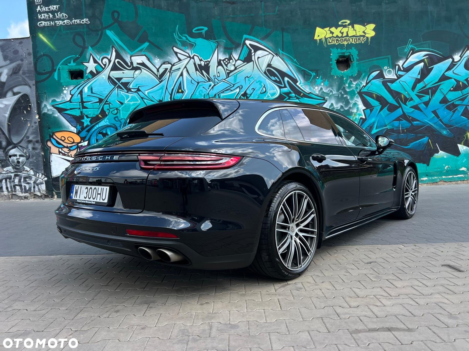Porsche Panamera 4S Sport Turismo - 12