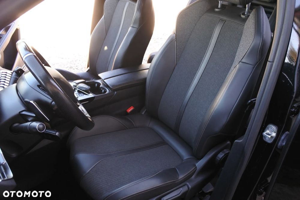 Peugeot 3008 1.5 BlueHDi GT Pack S&S EAT8 - 11