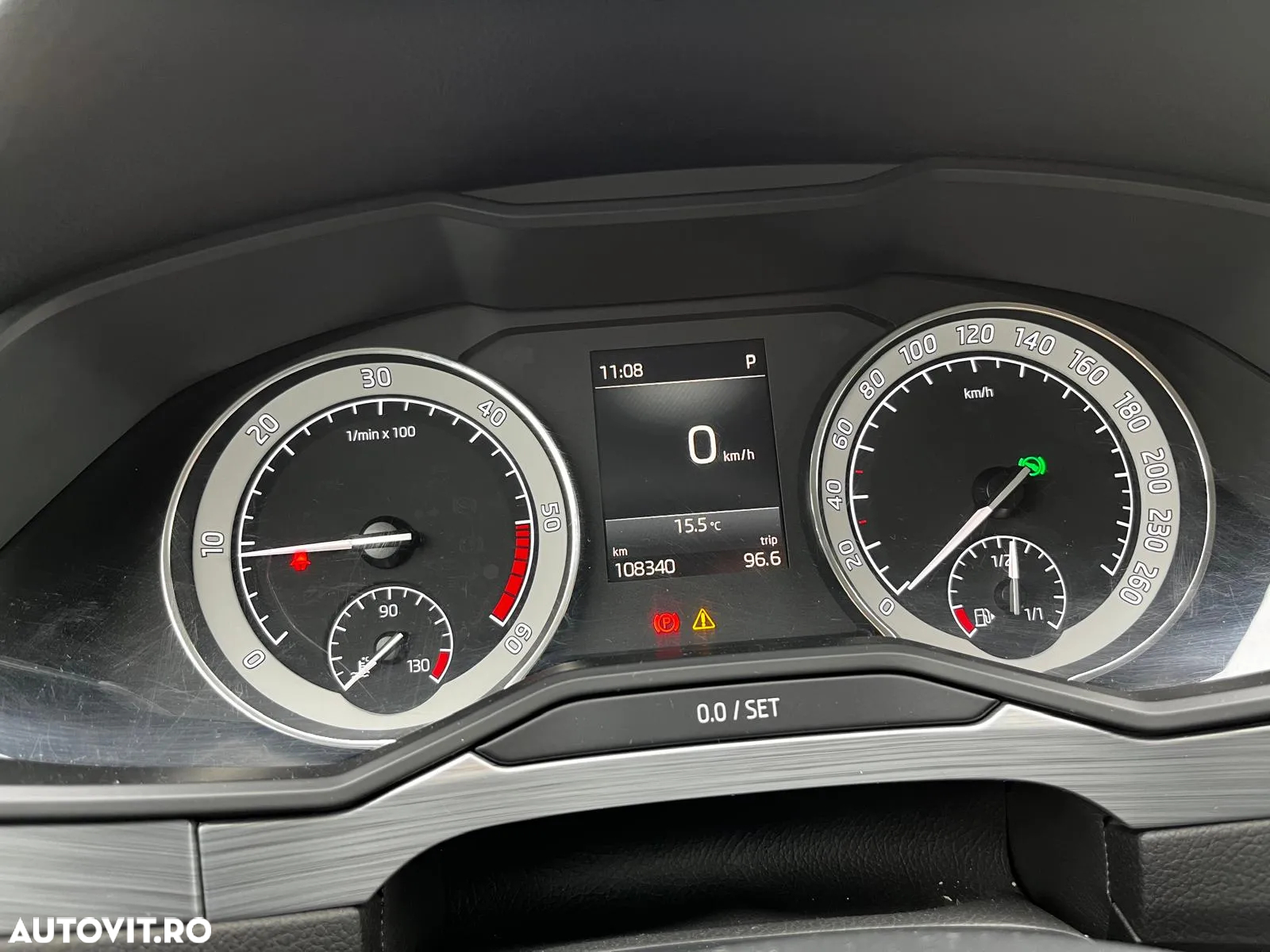 Skoda Superb 2.0 TDI DSG Ambition - 8