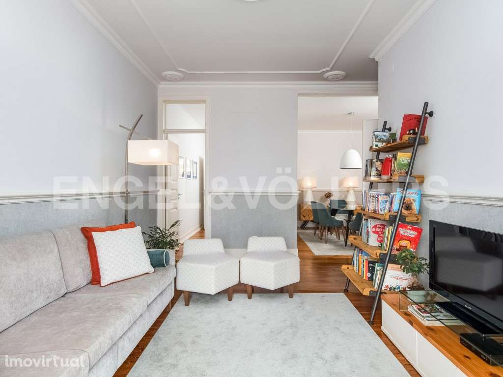 T4 Totalmente Renovado e Mobilado no Bairro dos Actores - Grande imagem: 2/18