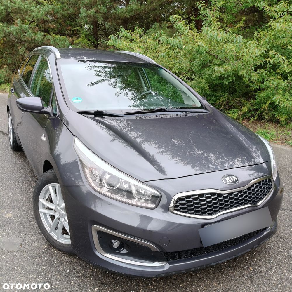 Kia Ceed 1.6 GDI Dream Team Edition - 3