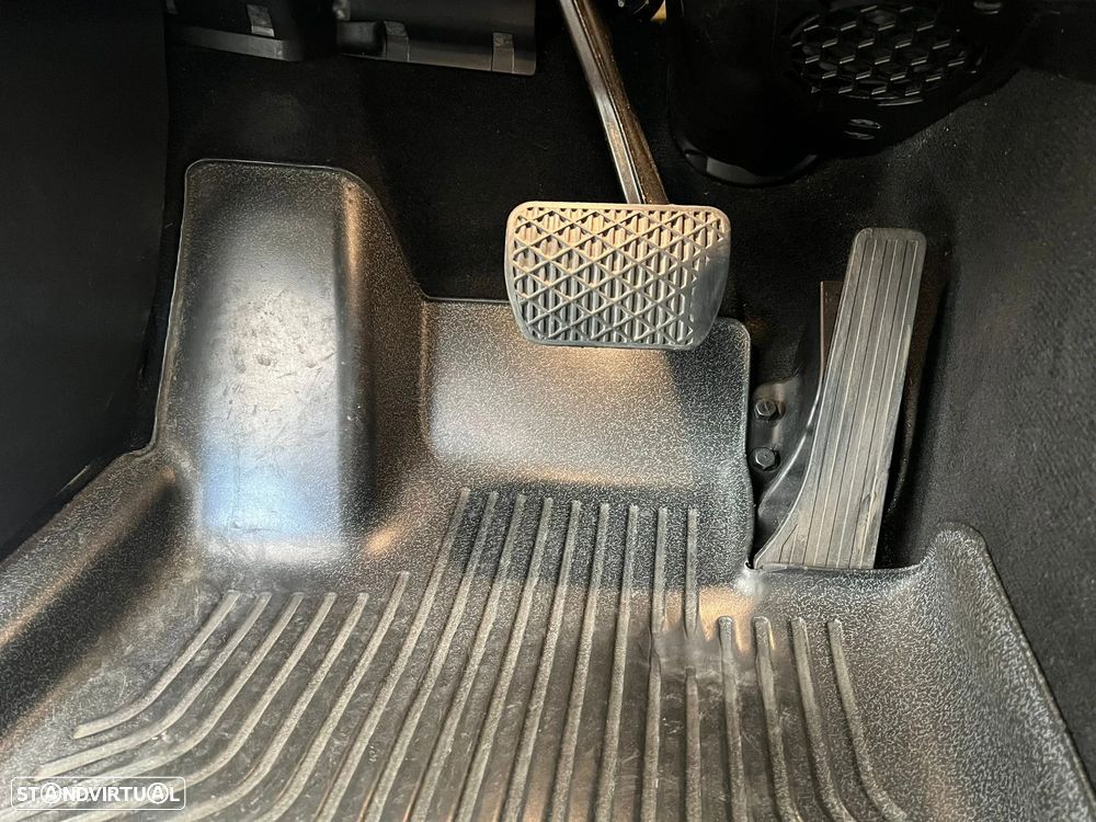 Mercedes-Benz E 200 d 9G-TRONIC - 28