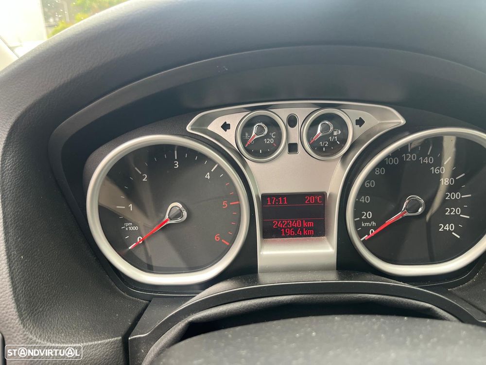 Ford Focus SW 1.6 TDCi Connec. - 11