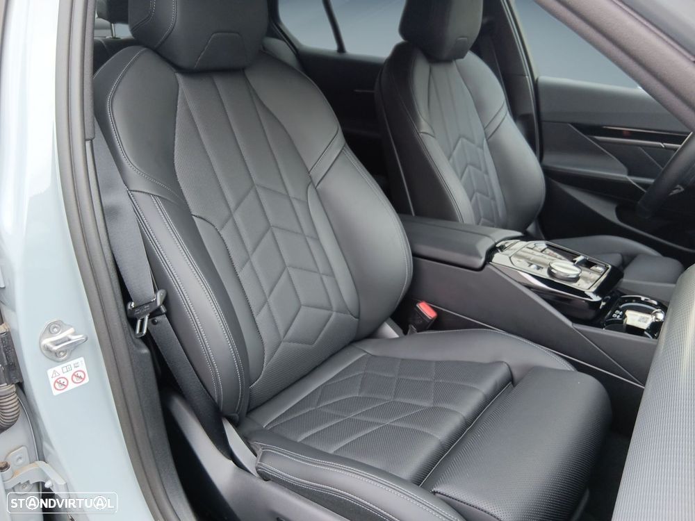 BMW 520 d Pack Desportivo M - 11