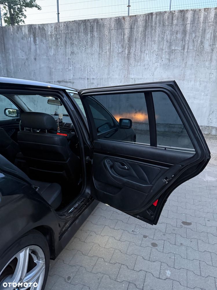 BMW Seria 5 - 26