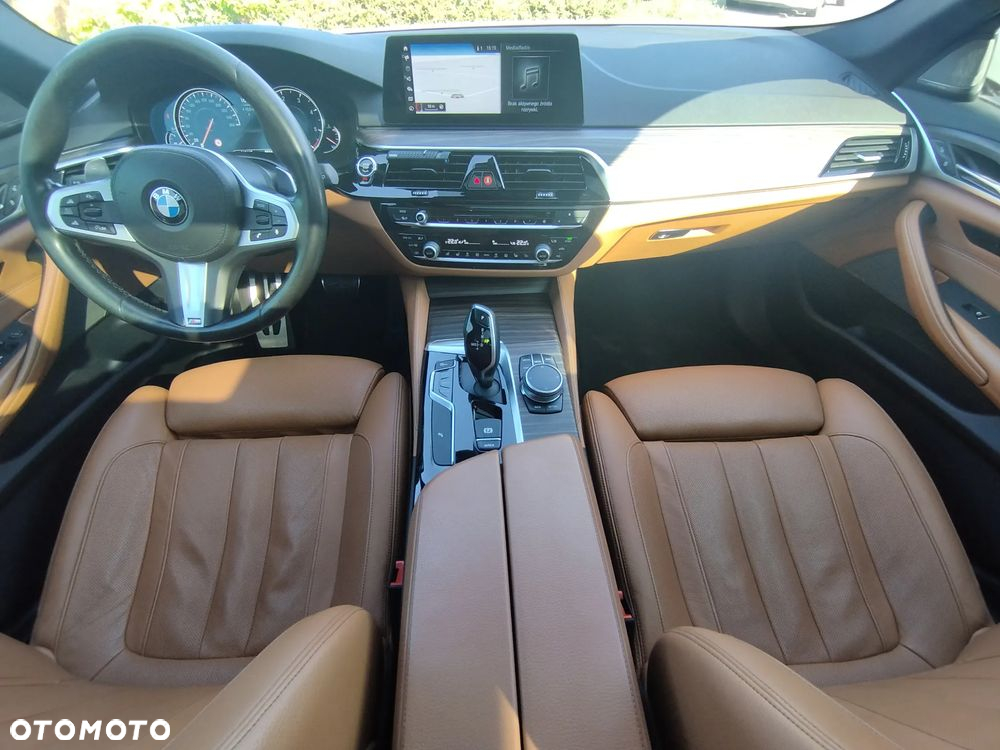 BMW Seria 5 530d xDrive M Sport sport - 28