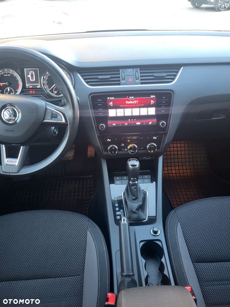 Skoda Octavia Scout 2.0 TDI 4x4 DSG - 24