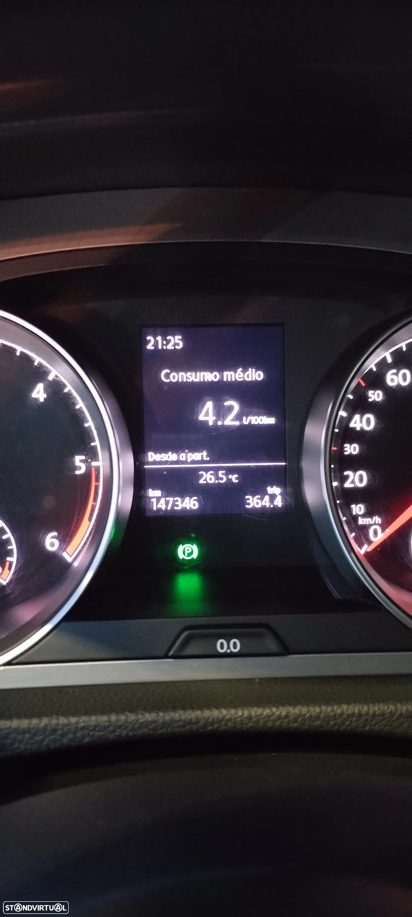 VW Golf Variant 1.6 TDi BlueMotion Confortline - 26