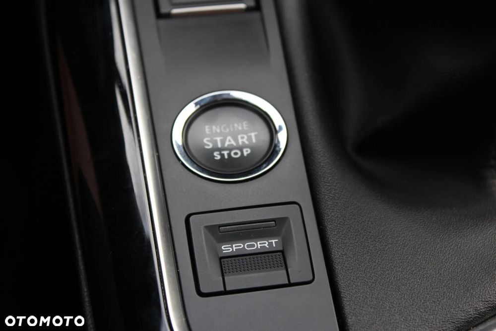Peugeot 3008 1.2 PureTech Allure S&S - 35