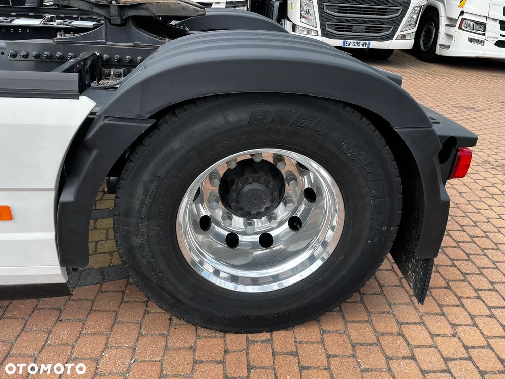 Volvo FH 460 VIN : ** MB32**  PRODUKCJA 11/2020 SPROWADZONE Z FRANCJI SERWISOWANE  DWA ZBIORNIKI PALIWA LODÓWKA ALU FELGI - 9