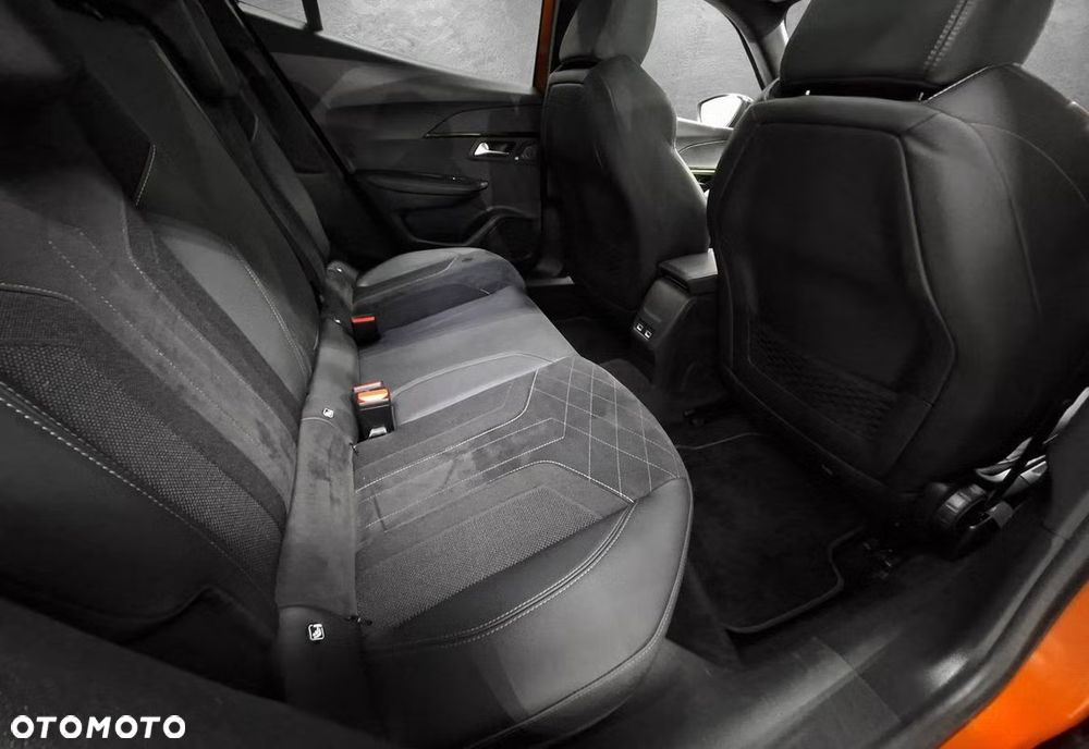 Peugeot 2008 PureTech 155 EAT8 GT Pack - 14