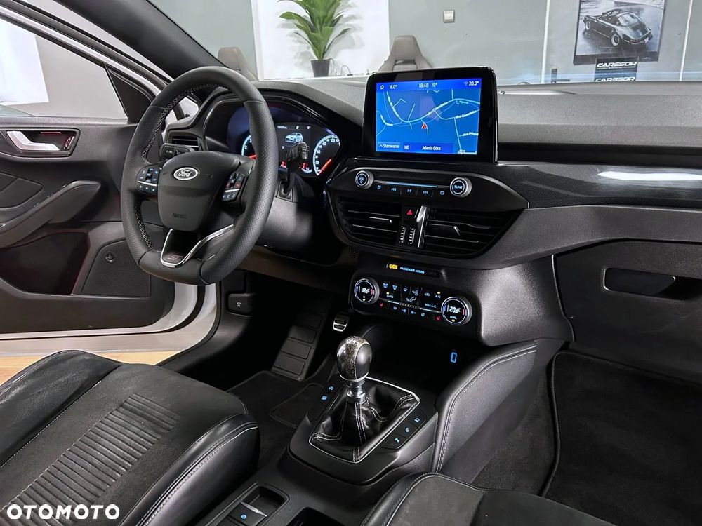 Ford Focus 2.3 EcoBoost ST Edition - 3