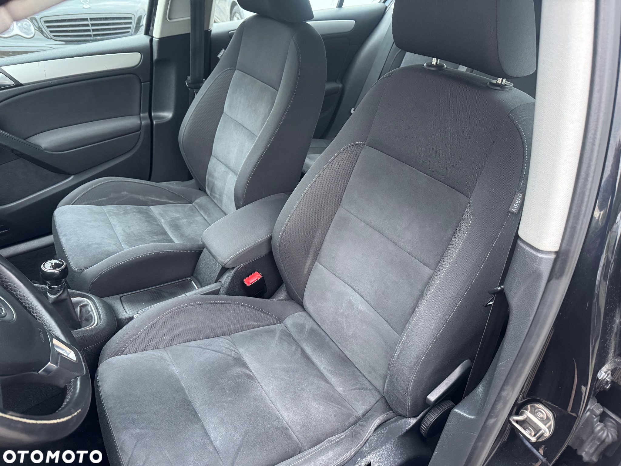 Volkswagen Golf - 14