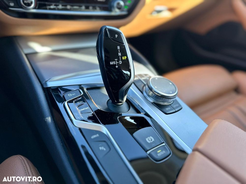 BMW Seria 5 520i Aut. - 10