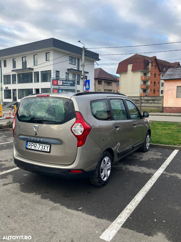 Dacia Lodgy SCe 100 Celebration - 4
