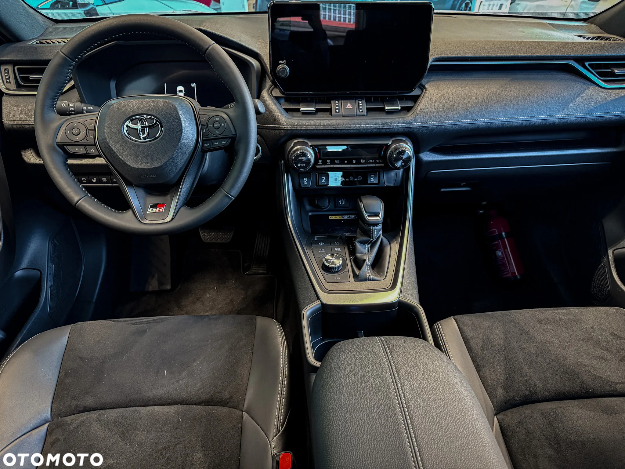 Toyota RAV4 - 11