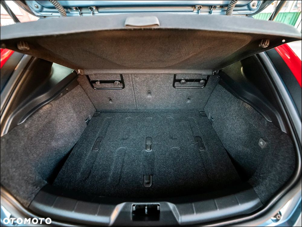 Volvo V40 D3 Summum - 38